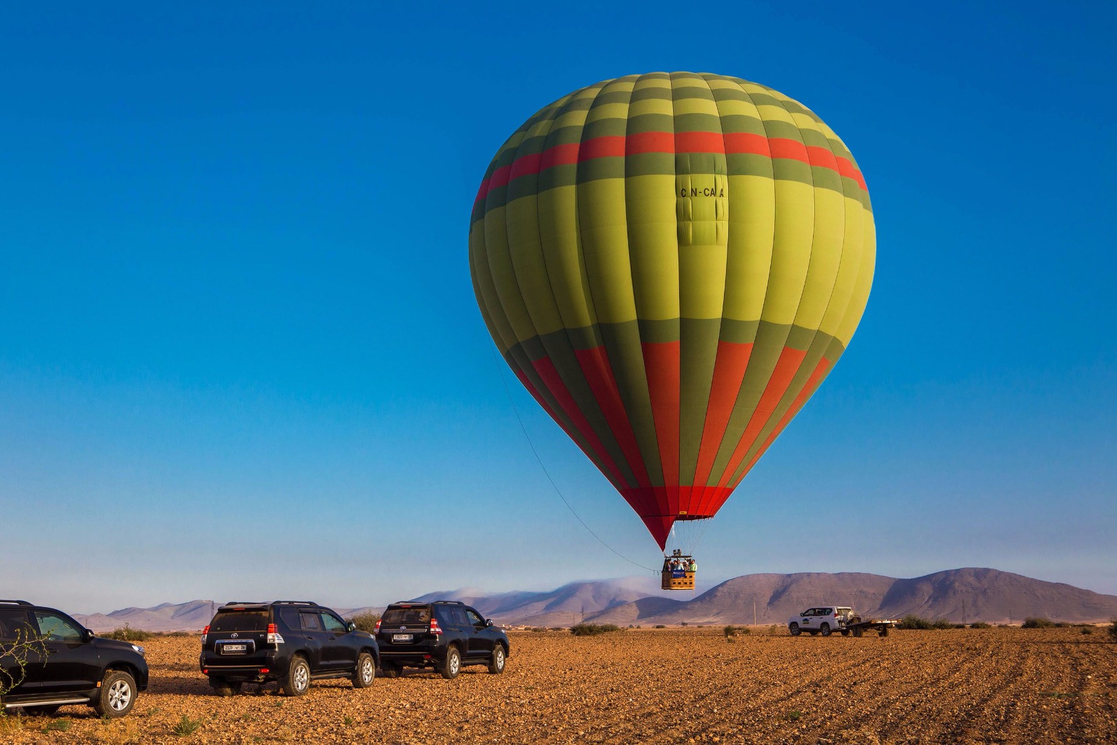 Экскурсия на воздушном шаре. Полет на воздушном шаре Марракеш. Марракеш воздушные шары. Hot Air Balloon Дубай. Вади рам воздушный шар.